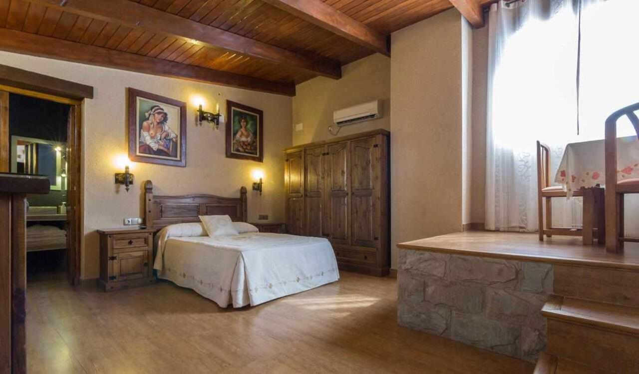 Casa Rural La Del Alba Seria Argamasilla de Alba Exterior foto